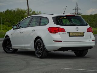 2011 Opel Astra J, белый, 569000 рублей, вид 2