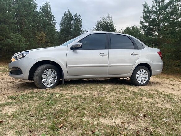 2019 Lada (ВАЗ) Granta I Рестайлинг, серебристый, 900000 рублей - вид 4