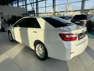 2012 Toyota Camry VII (XV50), белый, 1895000 рублей, вид 4