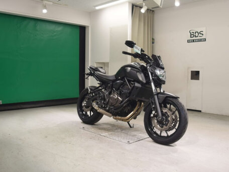 2020 Yamaha MT-07 (FZ-07), чёрный, 580000 рублей, вид 2