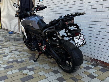 2018 Yamaha MT-09 Tracer (FJ-09), серый, 800000 рублей, вид 5