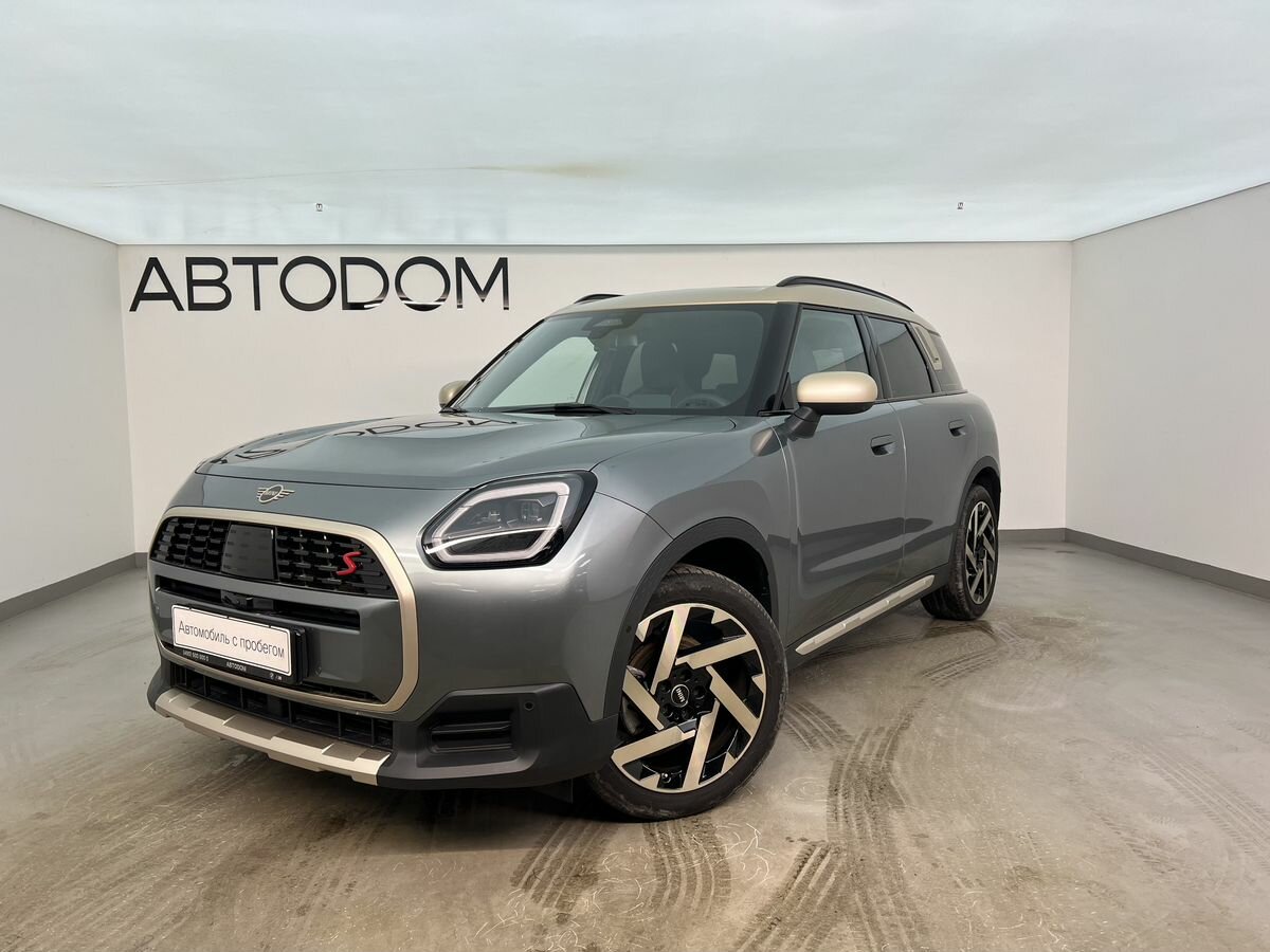 Открыть фотографии: Mini Countryman III