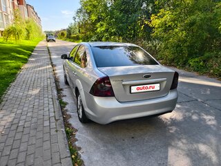 2009 Ford Focus II Рестайлинг, серебристый, 560000 рублей, вид 5