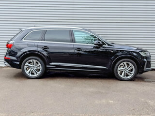 2020 Audi Q7 45 TDI II (4M) Рестайлинг, серый, 6385000 рублей, вид 4