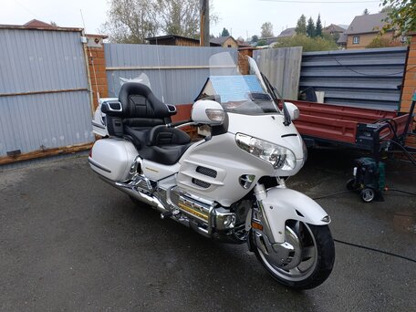 2009 Honda GL 1800 Gold Wing, белый, 1300000 рублей, вид 1