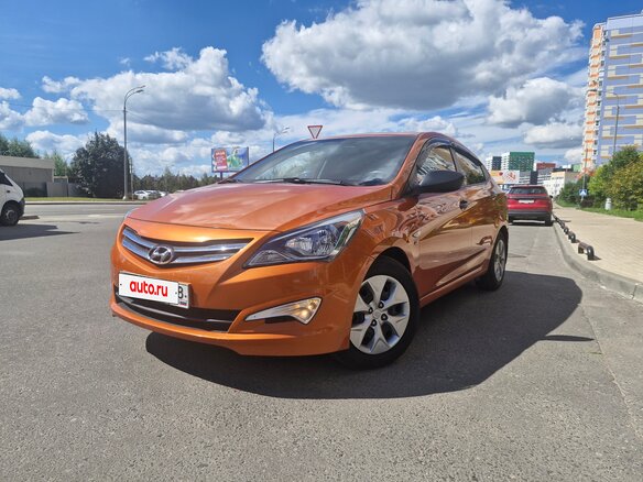 2015 Hyundai Solaris I Рестайлинг, оранжевый, 790000 рублей - вид 4