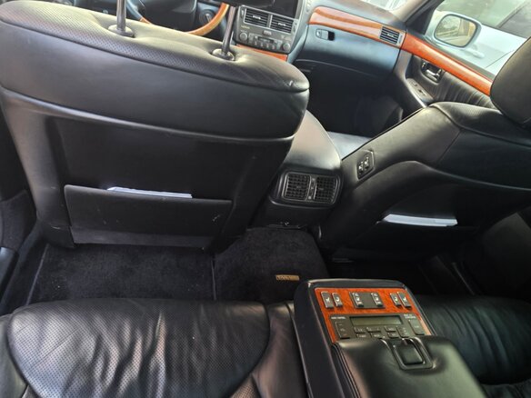 2001 Lexus LS 430 III, серебристый, 1400000 рублей - вид 9