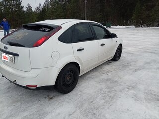 2005 Ford Focus II, белый, 340000 рублей, вид 3
