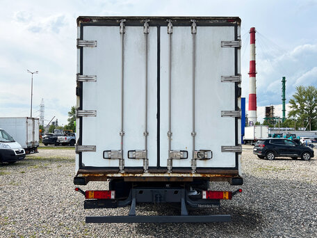2013 Mercedes-Benz Atego, белый, 3800000 рублей, вид 3