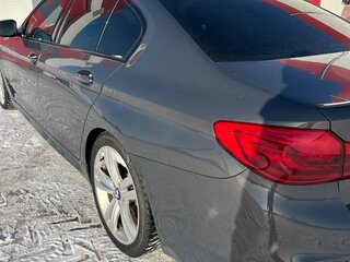 2018 BMW 5 серии M550i xDrive VII (G30/G31/G38), коричневый, 4690000 рублей, вид 3