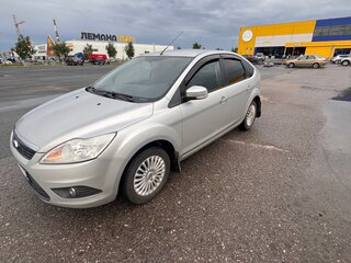 2010 Ford Focus II Рестайлинг, серебристый, 600000 рублей, вид 2