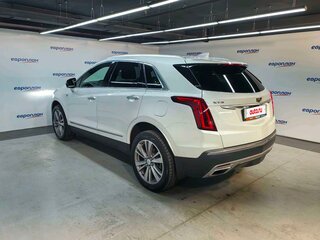 2021 Cadillac XT5 I Рестайлинг, белый, 3700000 рублей, вид 4