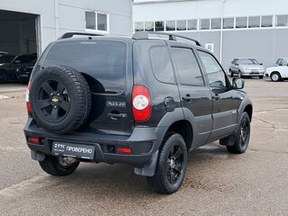 2018 Chevrolet Niva I Рестайлинг, чёрный, 545000 рублей, вид 5