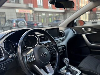 2018 Kia Ceed III, белый, 1745000 рублей, вид 4