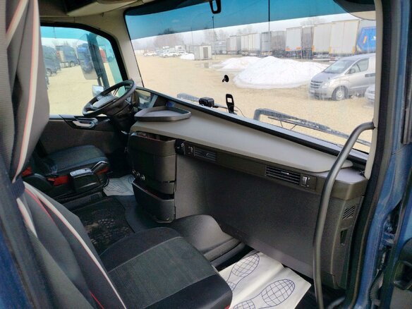 2019 Volvo FH, синий, 7607500 рублей - вид 8