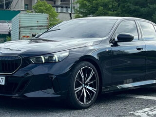 2026 BMW 5 серии 530i xDrive VIII (G60/G61/G68), чёрный, 7200000 рублей, вид 1