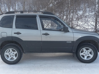 2012 Chevrolet Niva I Рестайлинг, серый, 450000 рублей, вид 3