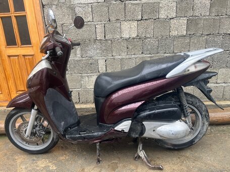 2007 Honda SH, красный, 150000 рублей, вид 2