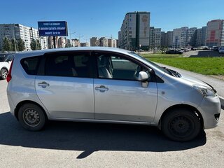 2009 Toyota Passo Sette, серебристый, 685000 рублей, вид 4