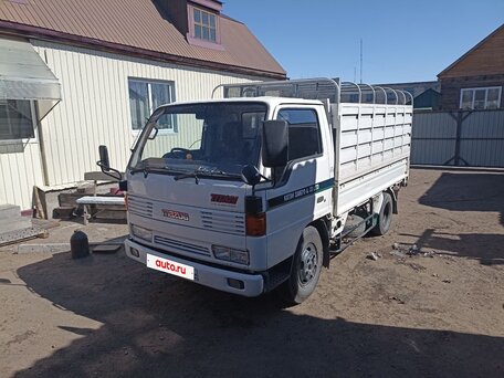 1993 Mazda Titan, белый, 1500000 рублей, вид 1