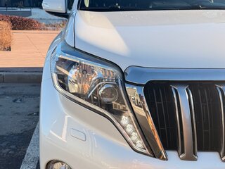 2014 Toyota Land Cruiser Prado 150 Series Рестайлинг 1, белый, 3800000 рублей, вид 4