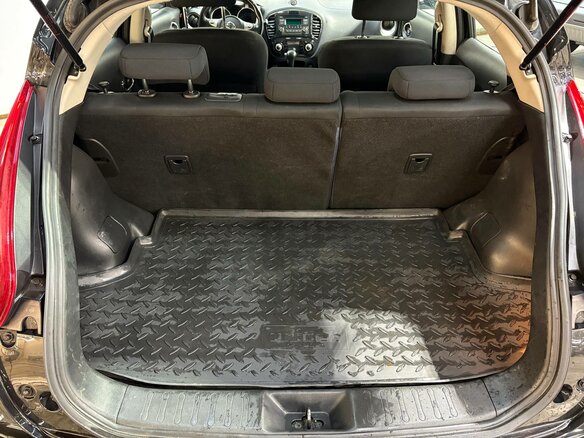 2011 Nissan Juke I, чёрный - вид 4