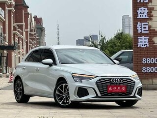 2023 Audi A3 Sportback 35 TFSI IV (8Y), белый, 1620000 рублей, вид 1