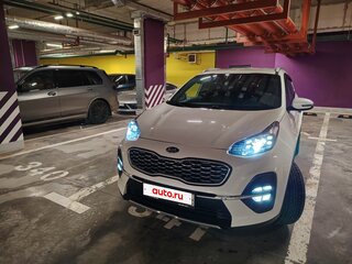 2021 Kia Sportage IV Рестайлинг, белый, 2499999 рублей, вид 4