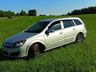 2006 Opel Astra H Рестайлинг, серебристый, 550000 рублей, вид 3