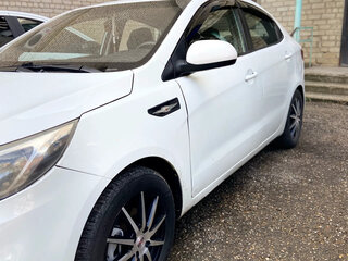 2016 Kia Rio III Рестайлинг, белый, 930000 рублей, вид 4
