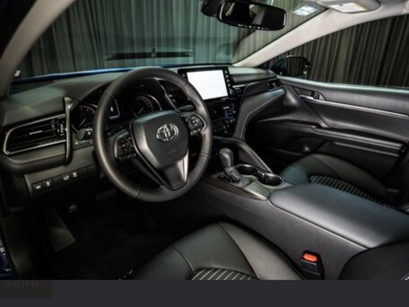 2022 Toyota Camry VIII (XV70) Рестайлинг, синий, 3150000 рублей, вид 5
