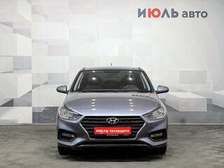 2017 Hyundai Solaris II, серый, 1270000 рублей, вид 2