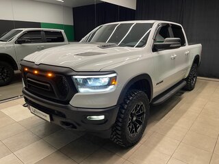 2020 Ram 1500 Crew Cab V, белый, 5750000 рублей, вид 3