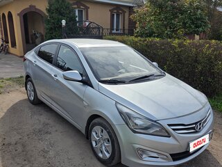 2015 Hyundai Solaris I Рестайлинг, серебристый, 750000 рублей, вид 3