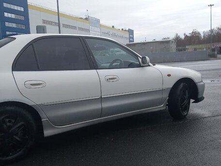 1992 Mitsubishi Galant VII, белый, 230000 рублей, вид 4