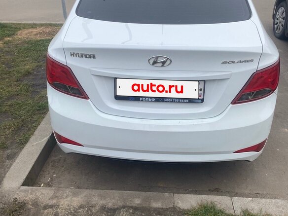 2014 Hyundai Solaris I Рестайлинг, белый, 750000 рублей - вид 4