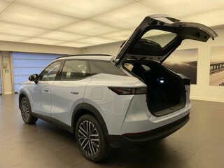 2026 Omoda C7, серебристый, 3499000 рублей, вид 4