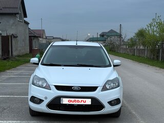 2010 Ford Focus II Рестайлинг, белый, 750000 рублей, вид 1