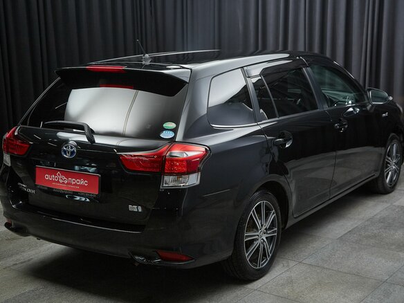2015 Toyota Corolla Fielder XI (E160, E170, E180), чёрный, 1299000 рублей - вид 3
