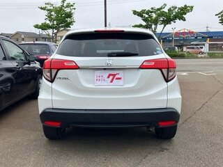 2020 Honda Vezel I Рестайлинг, белый, 1370000 рублей, вид 2