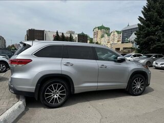 2016 Toyota Highlander III (XU50) Рестайлинг, серебристый, 3860000 рублей, вид 5