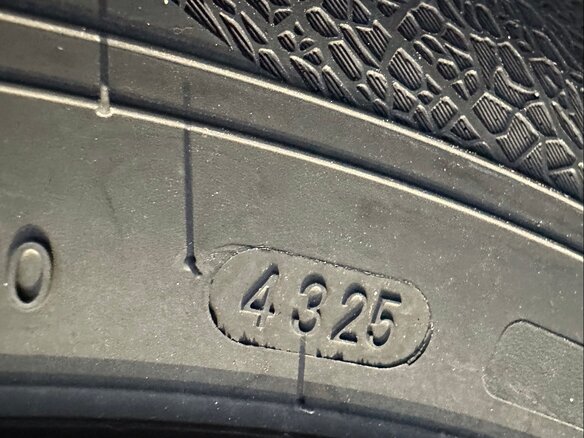 2011 Peugeot 308 I Рестайлинг, серебристый - вид 13