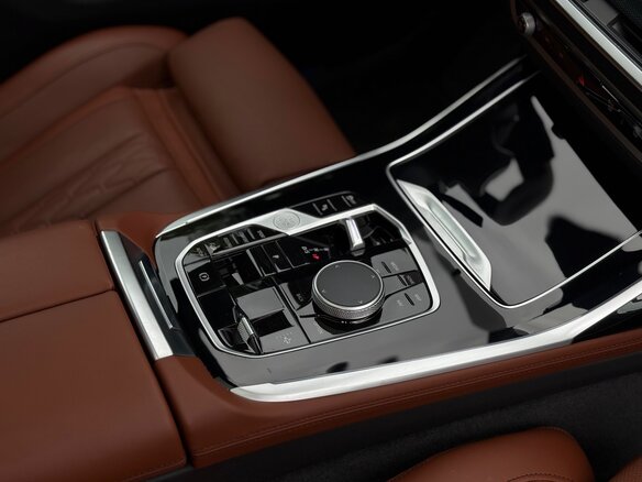 2026 BMW X7 40d I (G07) Рестайлинг, чёрный, 15189000 рублей - вид 21