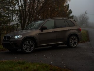 2010 BMW X5 30d II (E70) Рестайлинг, коричневый, 2000000 рублей, вид 3
