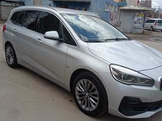 2018 BMW 2 серии Gran Tourer Gran Tourer 218d F46 Рестайлинг, серебристый, 2500000 рублей, вид 3