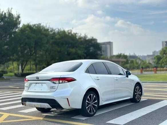 2022 Toyota Corolla Sporty XII (E210) Рестайлинг, белый, 1441027 рублей - вид 5