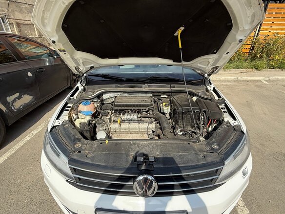 2015 Volkswagen Jetta VI Рестайлинг, белый, 750000 рублей - вид 13