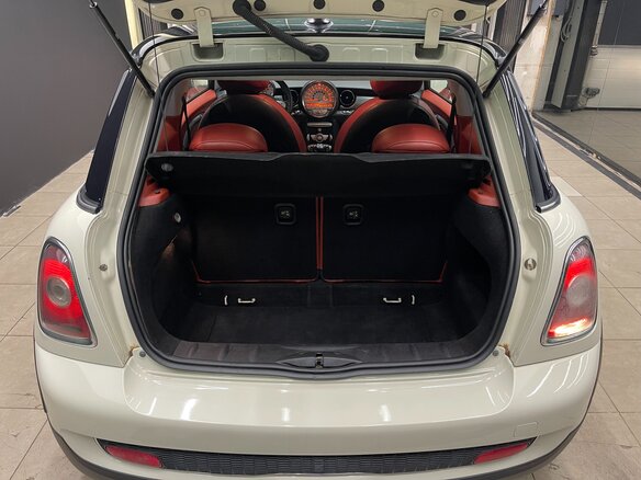 2008 Mini Hatch Cooper S II (R56), белый, 900000 рублей - вид 15
