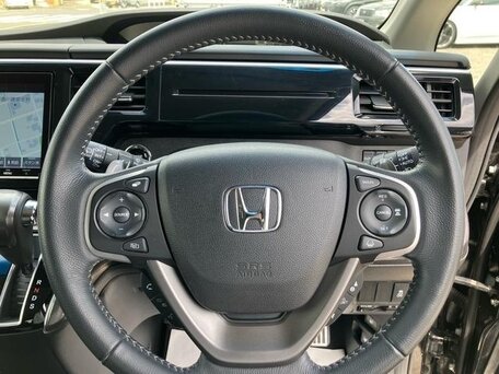 2021 Honda Stepwgn Spada V Рестайлинг, чёрный, 2126999 рублей, вид 2