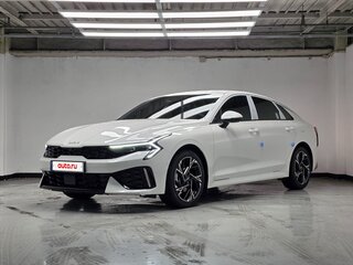 2026 Kia K5 III Рестайлинг, белый, 4110999 рублей, вид 1